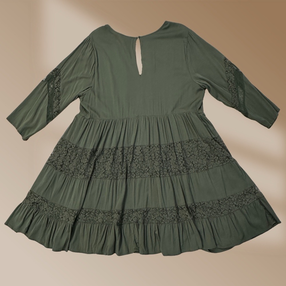 Torrid Ladies Green & Lace Dress Sz 2XL Flowy Fun Feminine NWOT - Picture 4 of 4